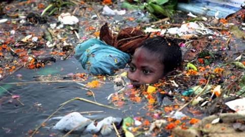 garbage in oceans kid