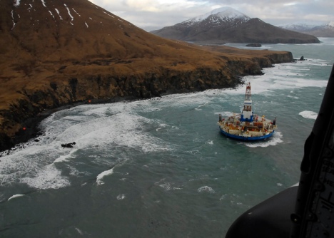 The Kulluk, Shell’s Arctic offshore drilling platform, was grounded in 2013 after efforts by the US Coast Guard and tug vessel crews to move the vessel to a safe harbor during a winter storm. Zachary Painter/ US Coast Guard/ 
